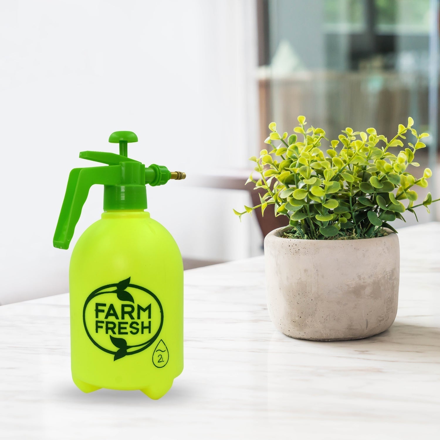 9024 2 L FF Garden Sprayer used in all kinds of garden and park for sprinkling and showering purposes. DeoDap