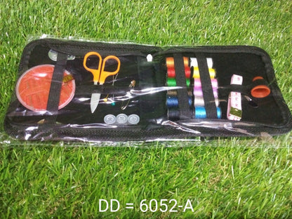 6052A 33Pc Purse Sewing Set For Carrying Various Sewing Items And Stuffs In It. DeoDap