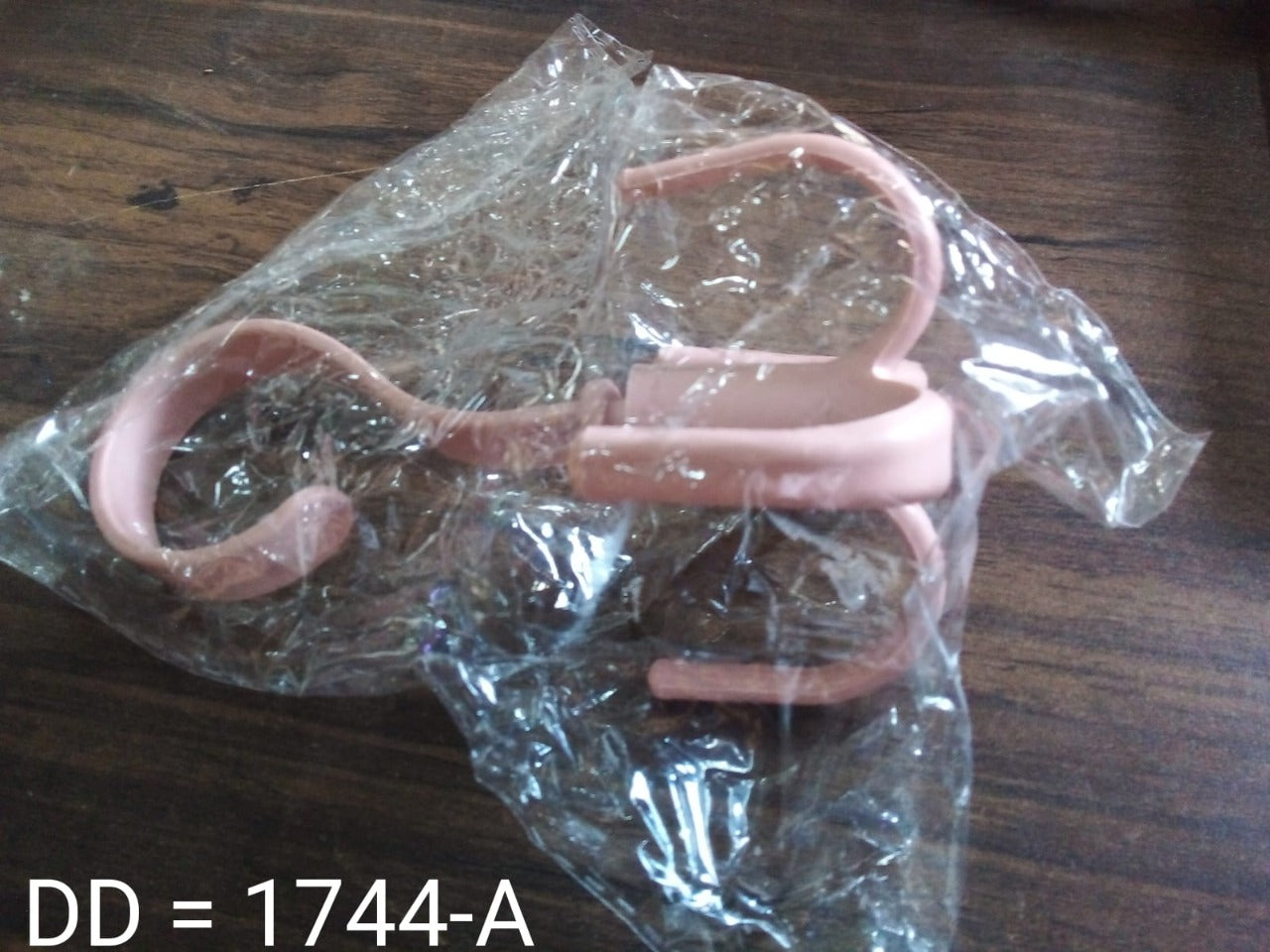 1744A 4-Claw Multi-Function 360 Degree Rotatable Purse Rack Handbag Hanger Hook DeoDap