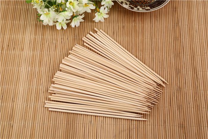 1119A Camping Wooden Color Bamboo BBQ Skewers Barbecue Shish Kabob Sticks Fruit Kebab Meat Party Fountain Bamboo BBQ Sticks Skewers Wooden (20cm)