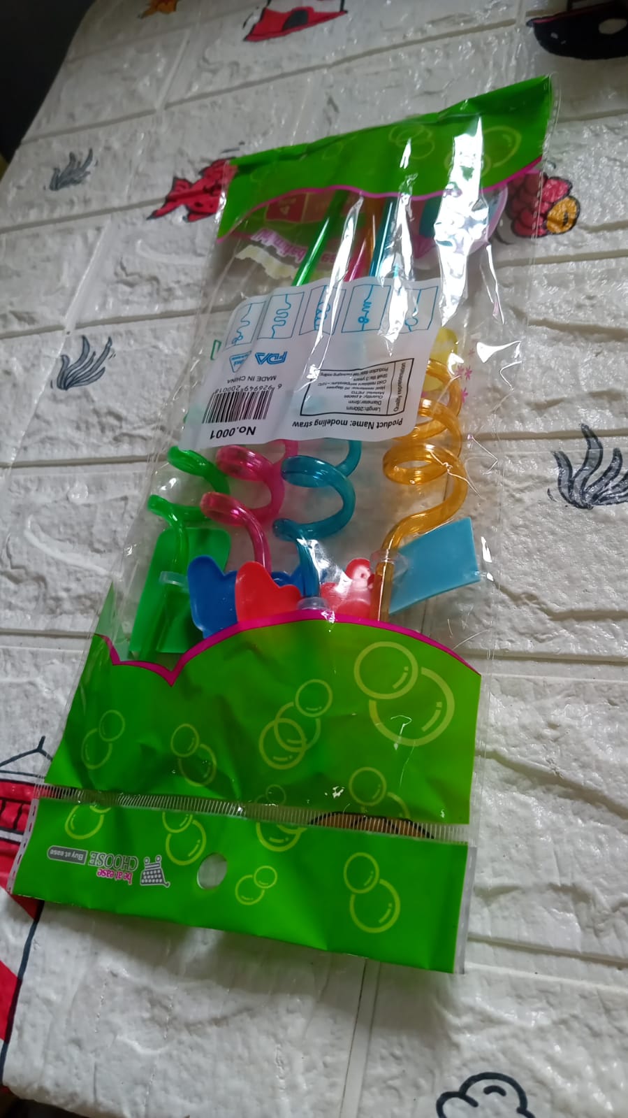 5925 Reusable straws are perfect for kids' summer parties. Plastic Straws Reusable Drinking Straws with Cartoon Decoration for Kids Birthday Party Favors or other summer celebration (4 pc Set)